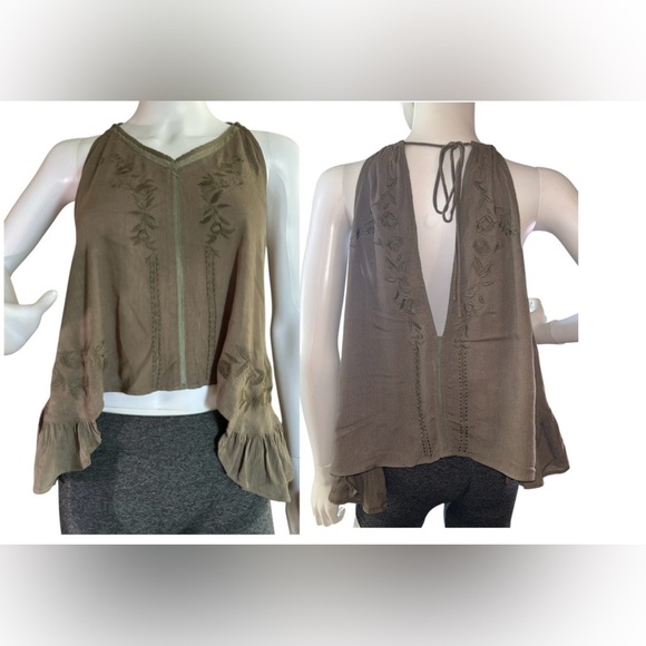 Alythea. Stylish olive Sleeveless Top Size S - Picture 9 of 9